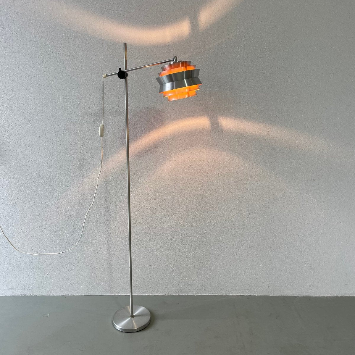 
                  
                    Vloerlamp Carl Thore - LOUI.STORE
                  
                