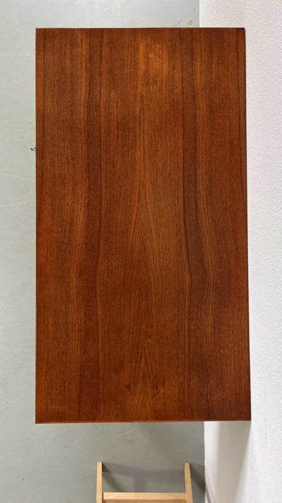 
                  
                    Vrijstaand bureau teak - LOUI.STORE
                  
                