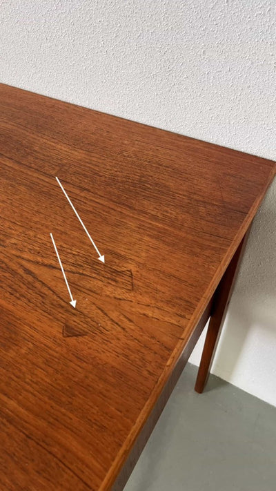 
                  
                    Vrijstaand bureau teak - LOUI.STORE
                  
                