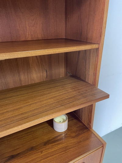 
                  
                    Wandkast met lades - LOUI.STORE
                  
                