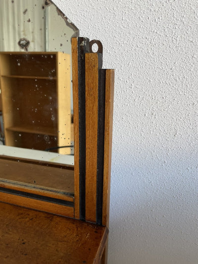 
                  
                    Wandkastje met spiegel - LOUI.STORE
                  
                
