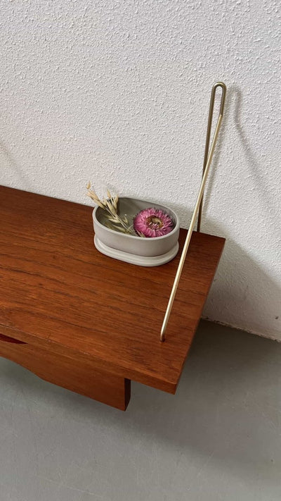 
                  
                    Wandkastje string lade - LOUI.STORE
                  
                