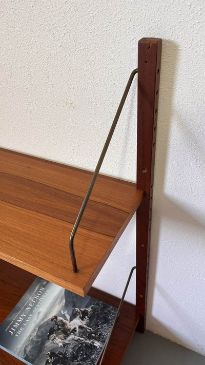 
                  
                    Wandsysteem met lades - LOUI.STORE
                  
                