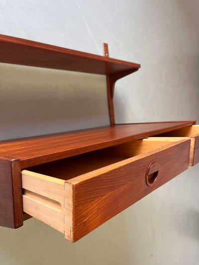 
                  
                    Wandsysteem met lades - LOUI.STORE
                  
                