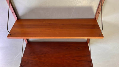 
                  
                    Wandsysteem met lades - LOUI.STORE
                  
                