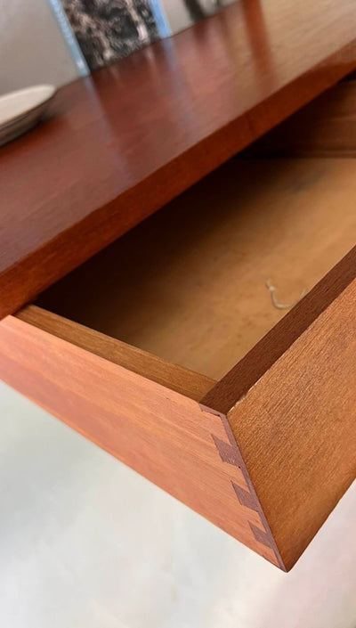 
                  
                    Wandsysteem met lades - LOUI.STORE
                  
                