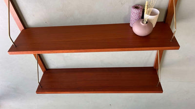 
                  
                    Wandsysteem teak - LOUI.STORE
                  
                
